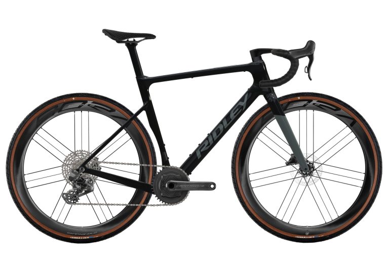 Ridley Astr RS en Campagnolo Super Record X, gravel carbone à roues Bora X, vue de profil