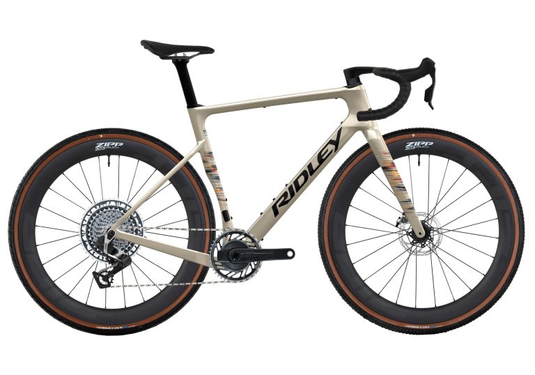 Ridley Astr RS SRAM Red XPLR AXS, gravel carbone haut de gamme, vue de profil