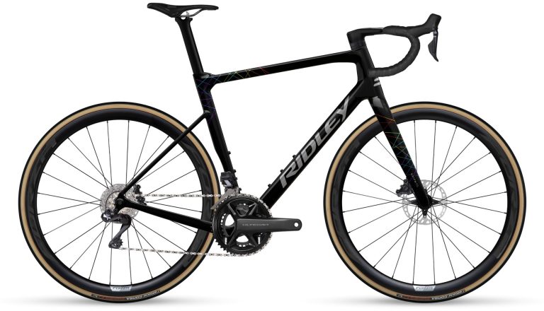 Ridley Grifn RS Gravel en SRAM Red XPLR 1x13, vélo de gravel carbone, vue de profil