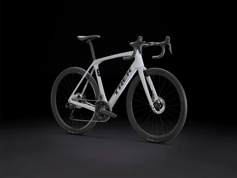 Vélo de route Trek Domane à cadre carbone