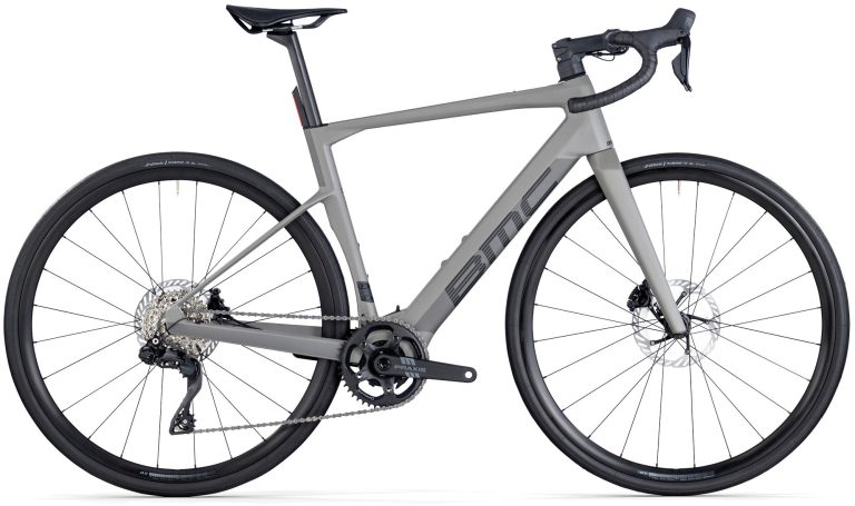 BMC Roadmachine 01 AMP TWO 2026, vélo de route électrique gris, vue de profil