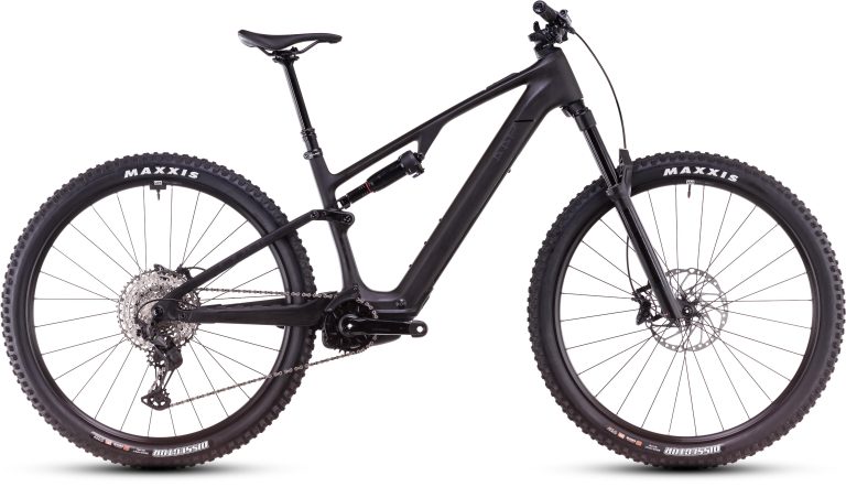 Cube AMS Hybrid ONE44 C:68X Race 400X 2025, VTT électrique tout-suspendu carbone, vue de profil