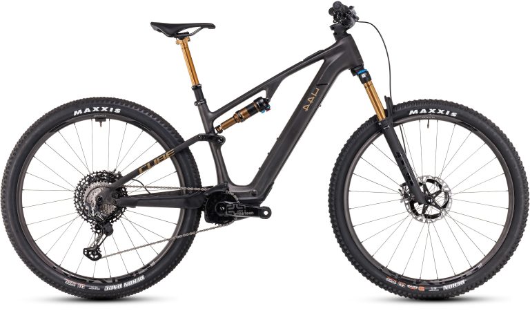 Cube AMS Hybrid ONE44 C:68X SLT 2025 carbone et or, VTT électrique tout-suspendu, vue de profil
