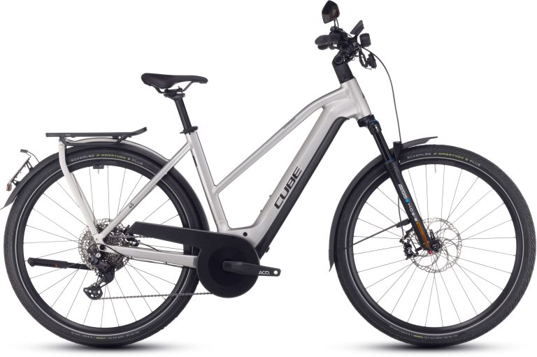 Cube Kathmandu Hybrid 45 750 2025, trekking électrique rapide coloris grey´n´reflex