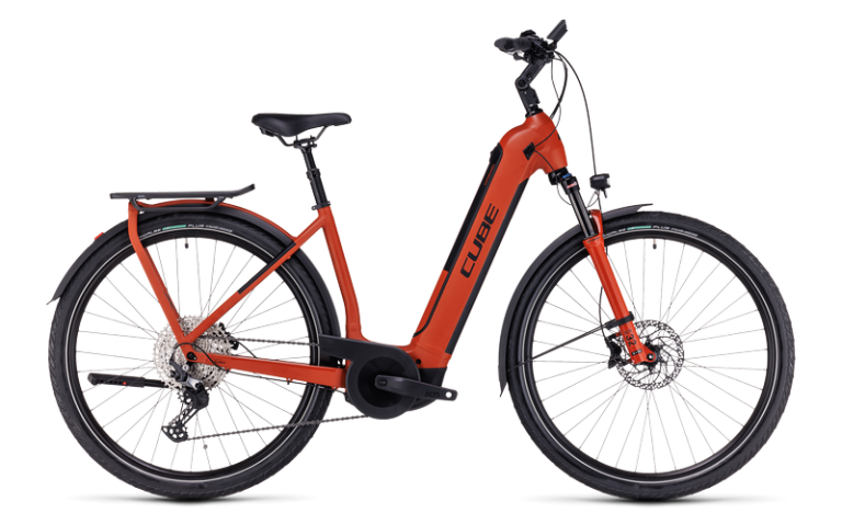 Cube Kathmandu Hybrid EXC 750 2024, vélo de trekking électrique avec porte-bagages intégré, vue de profil