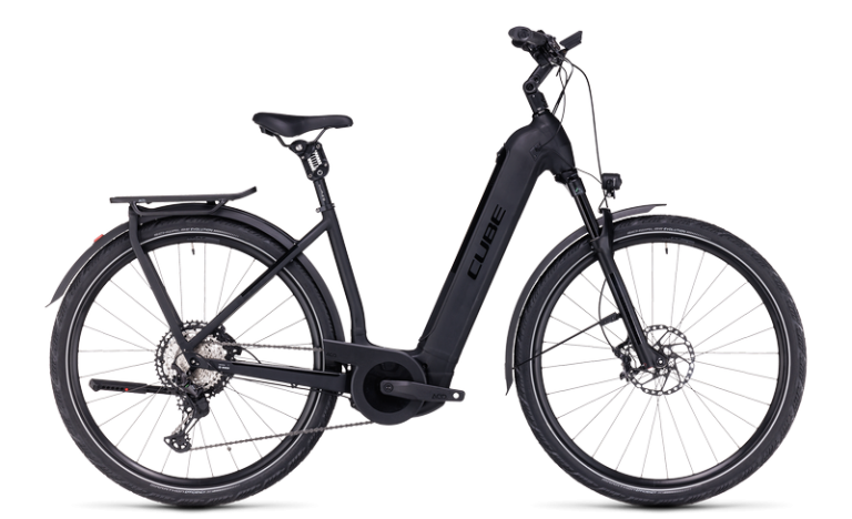 Cube Kathmandu Hybrid SLT 750 2024 noir, vélo de trekking électrique à cadre Easy Entry, vue de profil