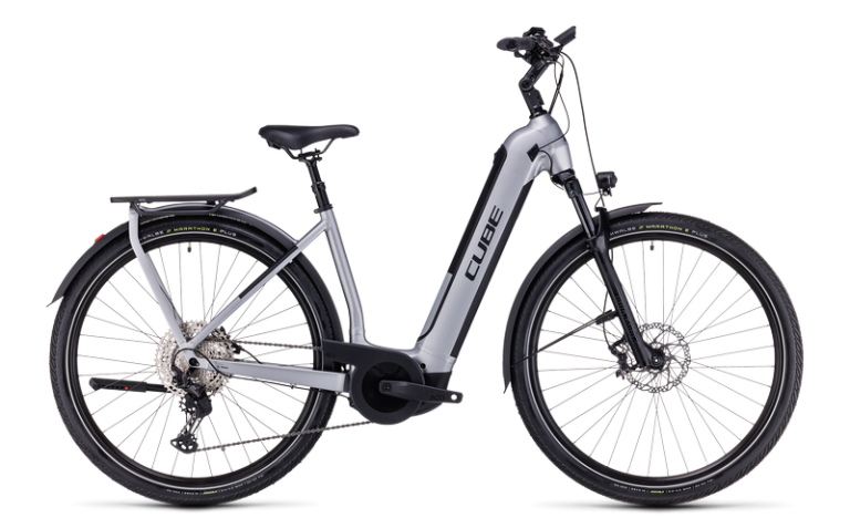 Cube Kathmandu Hybrid SLX 750 2024 gris argent à cadre Easy Entry, vélo de trekking électrique
