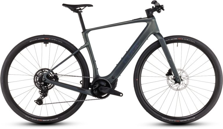 Cube Nulane Hybrid C:62 Race 400X 2025, vélo électrique carbone à cintre plat, vue de profil