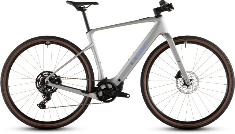 Cube Nulane Hybrid C:62 Race 400X 2026, gravel électrique carbone à cintre plat, vue de profil