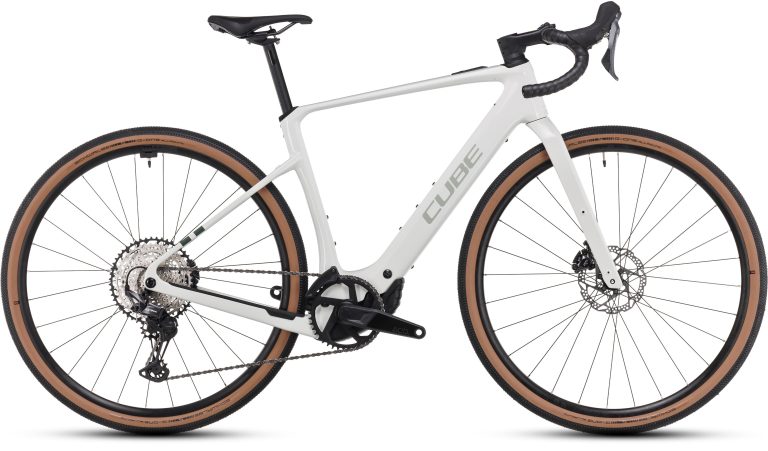 Cube Nuroad Hybrid C:62 Race 400X 2025, gravel électrique carbone à moteur Bosch, vue de profil