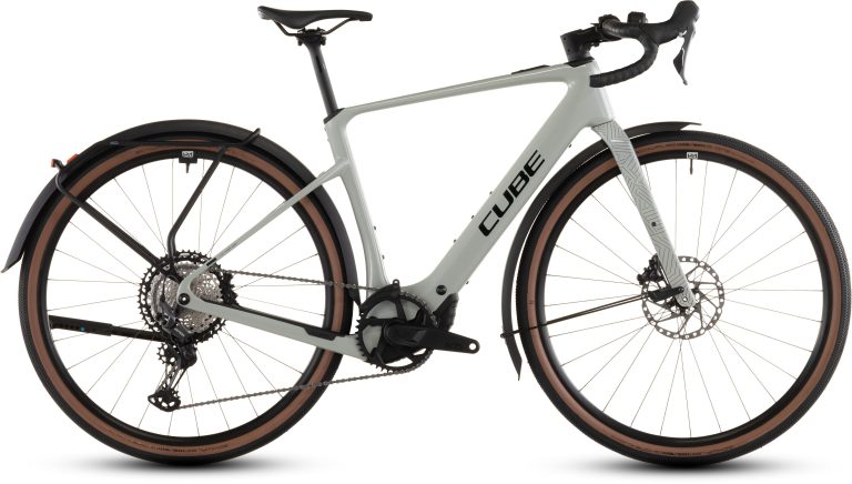 Cube Nuroad Hybrid C:62 Race 400X FE 2026, gravel électrique carbone à cintre route, vue de profil