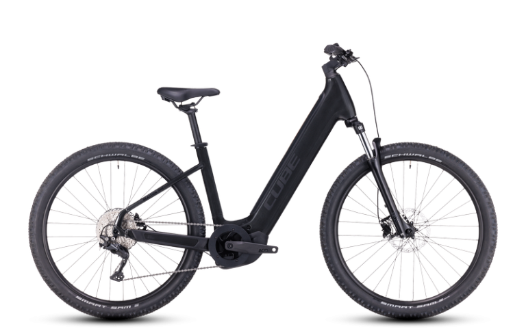 Cube Reaction Hybrid ONE 750 2024 à cadre Easy Entry, VTT électrique à enjambement bas, coloris grey´n´black, vue de profil