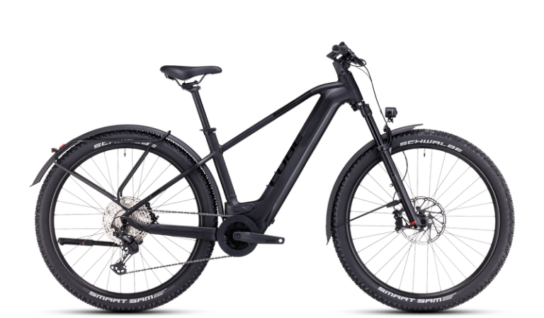 Cube Reaction Hybrid SLX 750 Allroad 2024 black´n´reflex, VTT électrique équipé à cadre haut, vue de profil