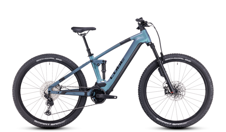 Cube Stereo Hybrid 120 ABS 750 2024, VTT électrique tout-suspendu coloris smaragdgrey´n´blue, vue de profil