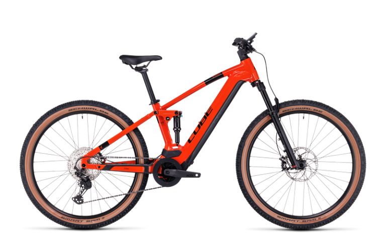 Cube Stereo Hybrid 120 Race 750 2024, VTT électrique tout-suspendu à suspensions Fox, vue de profil