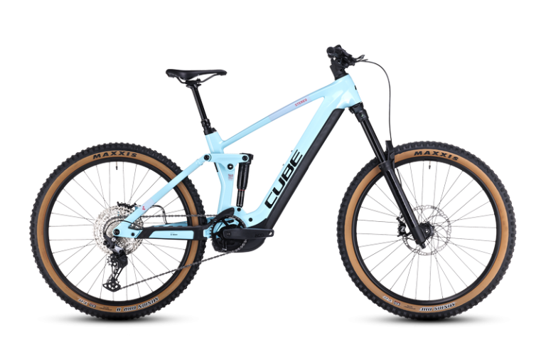 Cube Stereo Hybrid 160 HPC Race 750 2024, VTT électrique enduro carbone à batterie 750 Wh, vue de profil