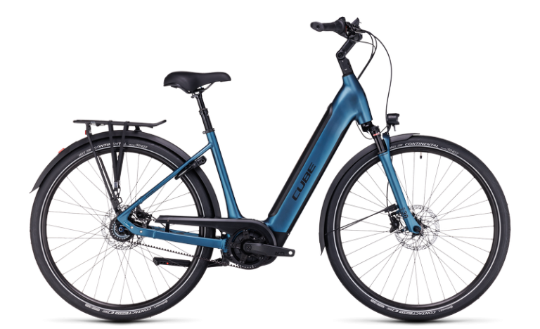 Cube Supreme Hybrid EXC 500 en coloris blue´n´black, vélo de trekking électrique à courroie, vue de profil