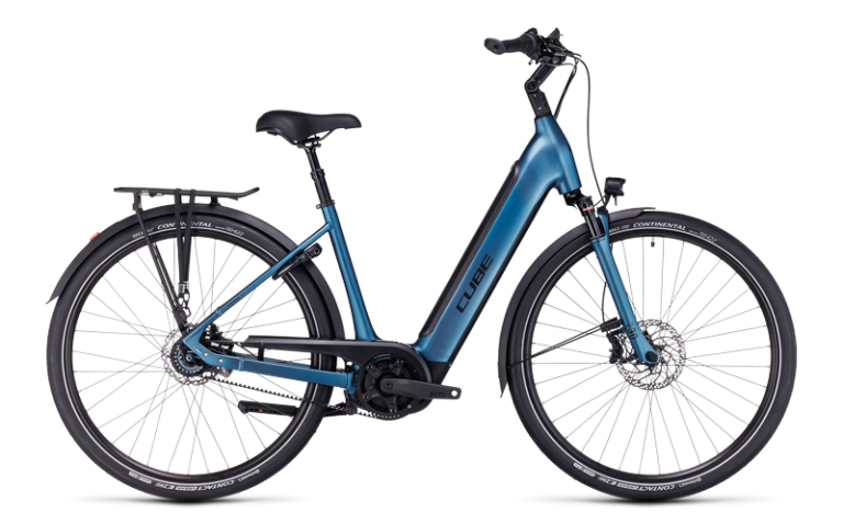 Cube Supreme RT Hybrid EXC 500 en coloris blue´n´black, vélo de trekking électrique à frein à rétropédalage, vue de profil