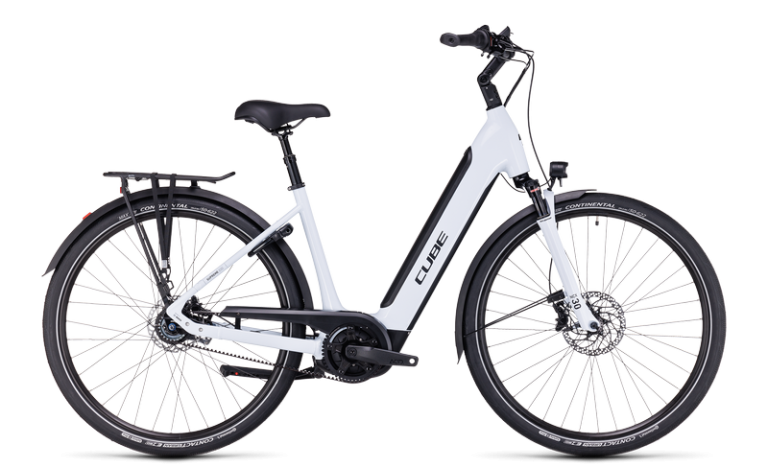 Cube Supreme RT Hybrid EXC 500 en coloris flashwhite´n´black, vélo de trekking électrique à cadre Easy Entry, vue de profil