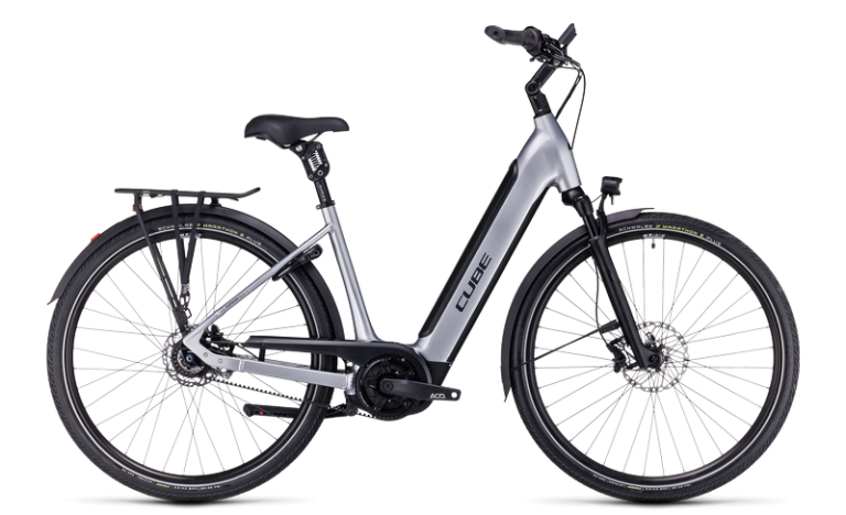 Cube Supreme RT Hybrid SLX 625 en coloris polarsilver´n´black, vélo de trekking électrique à courroie Gates