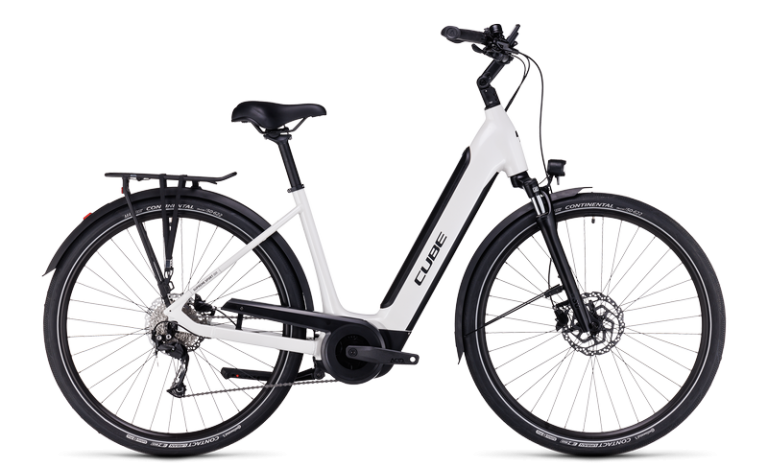 Cube Supreme Sport Hybrid ONE 500, vélo de trekking électrique à cadre Easy Entry et moteur Bosch, vue de profil