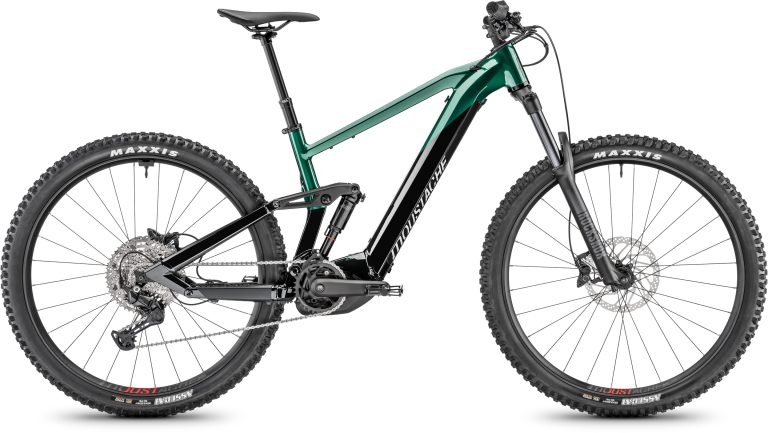 Moustache Trail 150.2 Green 750 Wh 2025, VTT électrique tout-suspendu vert et noir