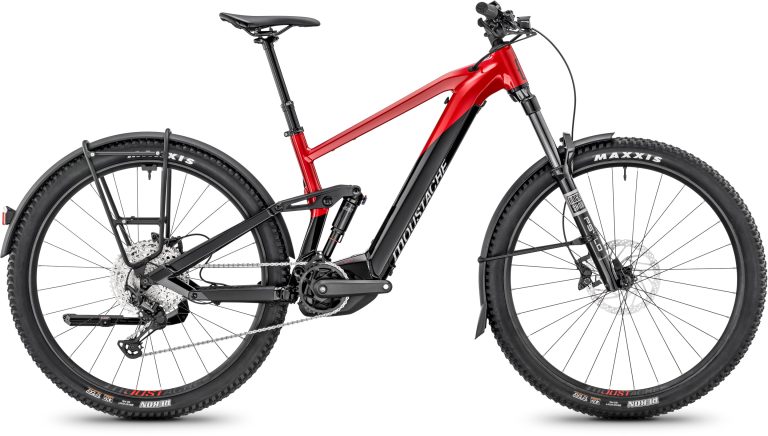 Moustache Trail 150.4 Red EQ 750Wh 2025, VTT électrique tout-suspendu équipé, vue de profil