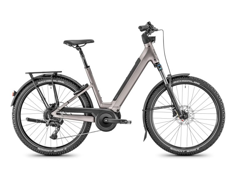 Moustache Xroad 4 Open titanium, VTC électrique à cadre ouvert et fourche suspendue, vue de profil