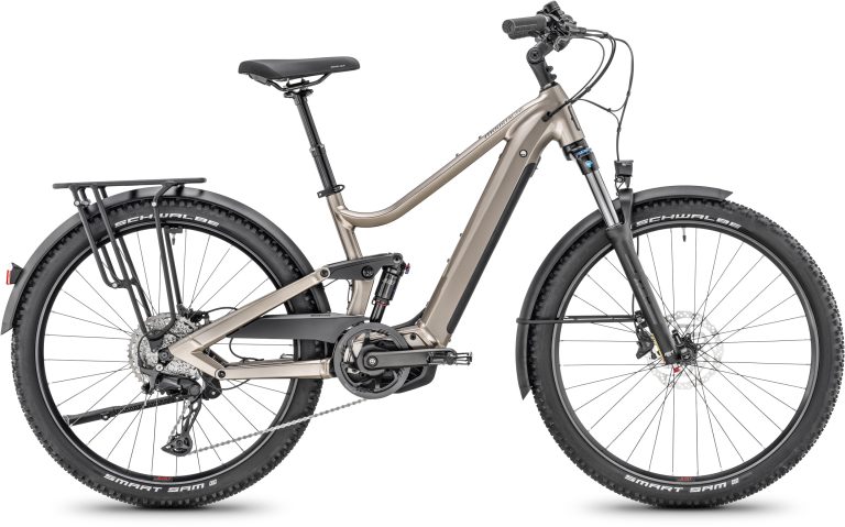 Moustache Xroad FS 4, vélo de trekking électrique tout-suspendu, vue de profil côté transmission