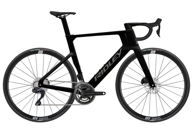 Ridley E-Noah en Shimano 105 Di2, vélo de route électrique carbone à assistance légère, vue de profil