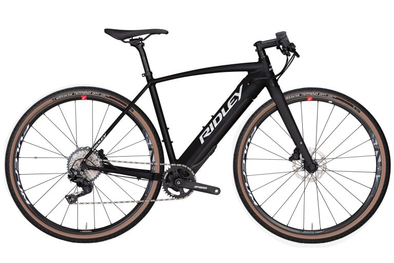 Ridley Kanzo E, gravel électrique aluminium à cintre plat et moteur Fazua, vue de profil