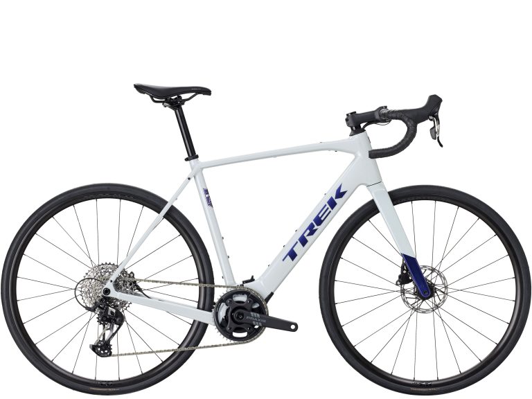 Trek Domane+ ALR 5 2026, vélo de route électrique à cadre aluminium gris foncé, vue de profil