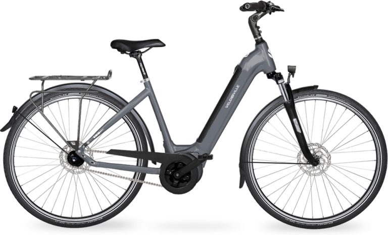 Velo de Ville AEB 490 PURE 2024, vélo de ville électrique à cadre Wave gris, vue de profil