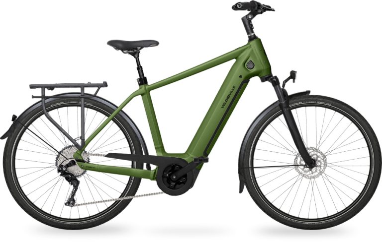 Velo de Ville AEB 890 PRO 2024, vélo de trekking électrique à cadre Diamant vert olive, vue de profil
