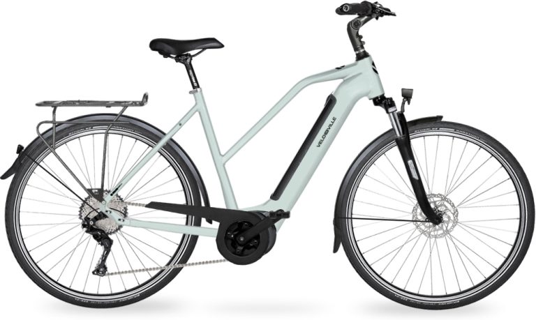 Velo de Ville AEB 890 PURE 2024, vélo de ville électrique à cadre Trapèze bleu clair, vue de profil
