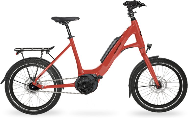 Velo de Ville KEB 200 CLASSIC 2024, vélo compact électrique rouge en 20 pouces, vue de profil