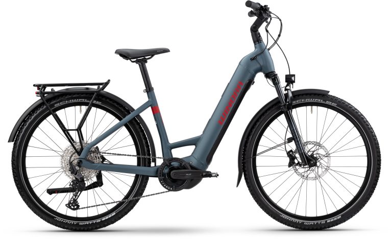 Winora Yucatan X12 2025, vélo de trekking électrique bleu à cadre bas, vue de profil