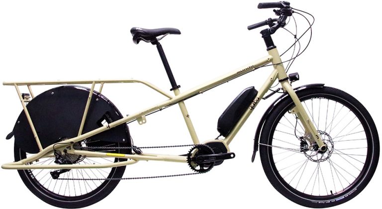 Yuba Mundo EP8 2024, longtail électrique à cadre acier et roues de 26 pouces, vue de profil