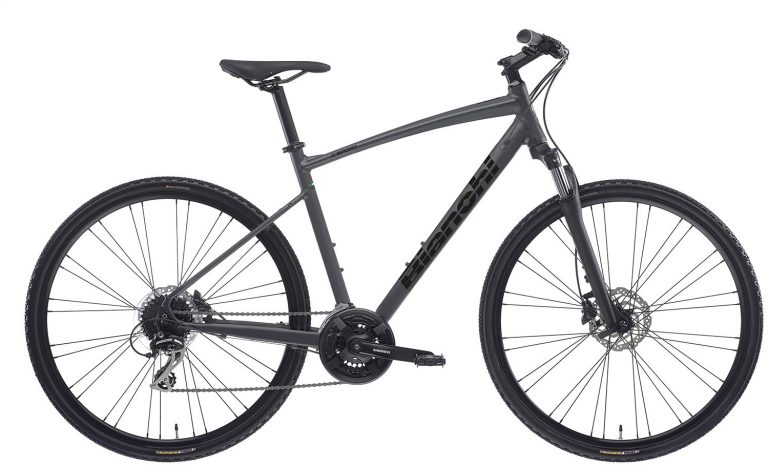 Bianchi C-Sport Cross 2 Acera HDisc 2024, VTC aluminium à fourche suspendue, vue de profil