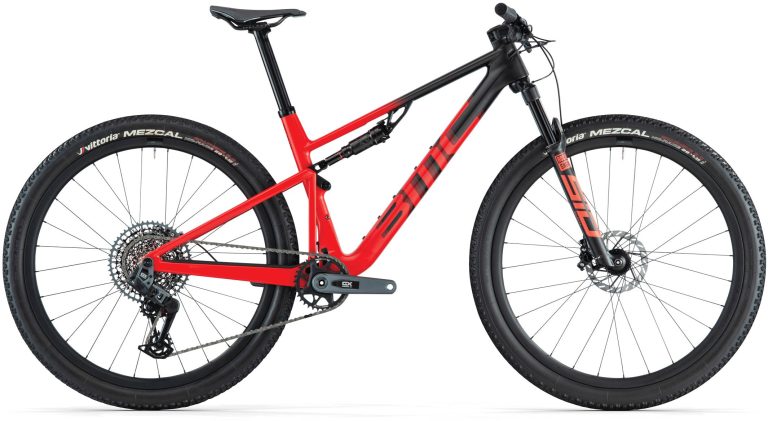 BMC Fourstroke 01 TWO 2025, VTT tout-suspendu carbone à tige de selle intégrée, vue de profil