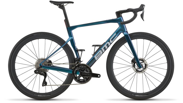 BMC Roadmachine 01 ONE 2027, vélo de route endurance carbone, vue de profil