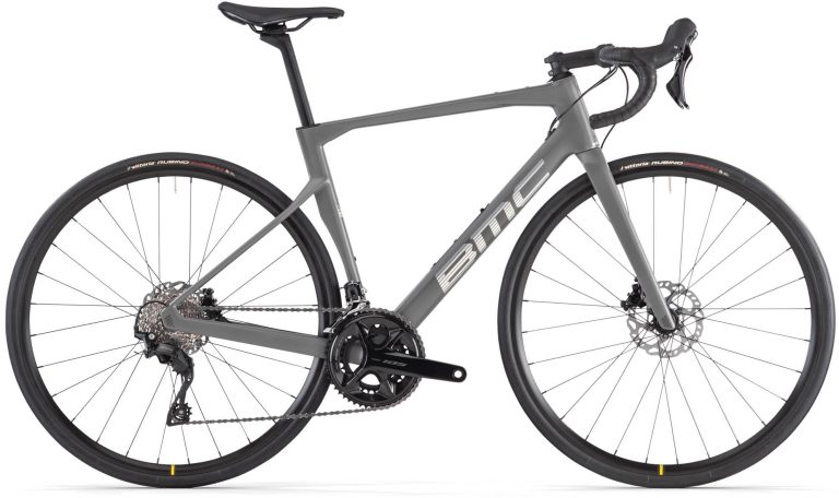 BMC Roadmachine FIVE 2025, vélo de route d’endurance en carbone, vue de profil