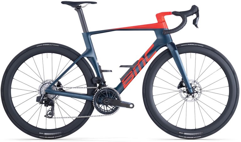 BMC Teammachine R 01 THREE 2026, vélo de route de compétition carbone, vue de profil