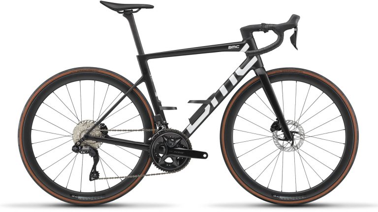 BMC Teammachine SLR 01 SEVEN, vélo de route carbone à cintre aluminium, vue de profil