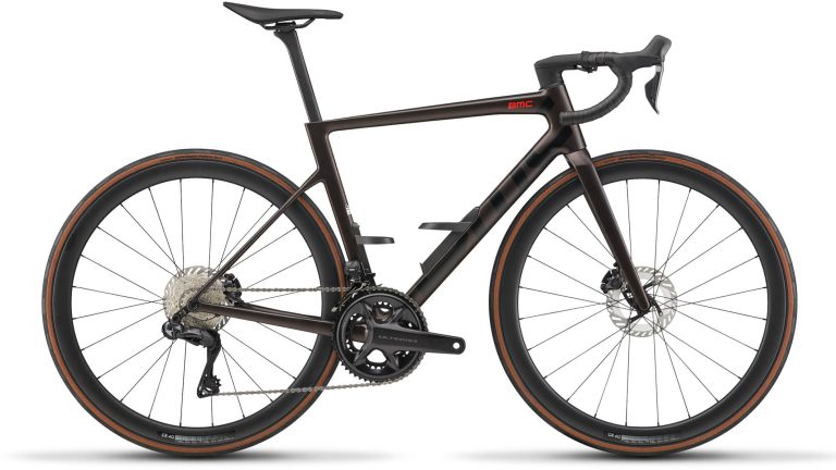BMC Teammachine SLR 01 SIX, vélo de route carbone à cintre carbone, vue de profil