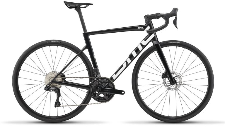 BMC Teammachine SLR TWO, vélo de route carbone à transmission électronique, vue de profil