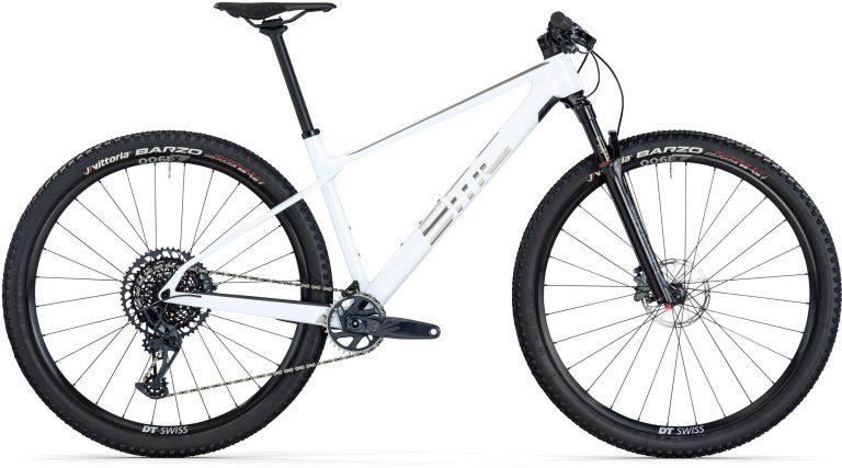 BMC Twostroke 01 TWO 2025, VTT de cross-country semi-rigide carbone, vue de profil