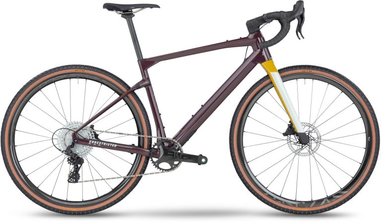 BMC URS 01 THREE 2023, gravel carbone équipé en Campagnolo Ekar, vue de profil