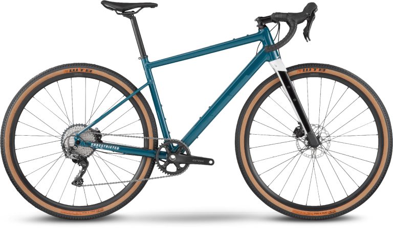 BMC URS AL TWO 2023, gravel à cadre aluminium et fourche carbone, vue de profil