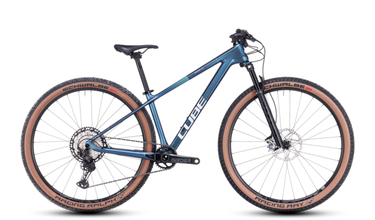 Cube Access WS C:62 SLX team ws 2024, VTT semi-rigide féminin à cadre carbone, vue de profil
